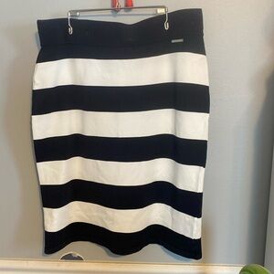 Host pick! NWT Michael Kors Skirt Size Large